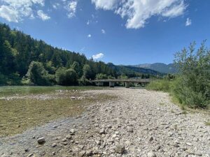 Traun mit Sophienbrücke in Bad Goisern